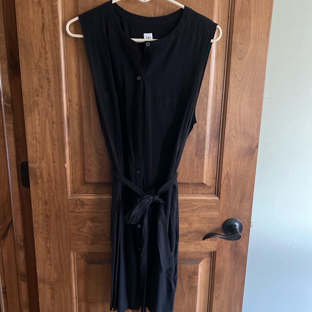 GAP Sleeveless Black Midi Shirt Dress with Self Tie